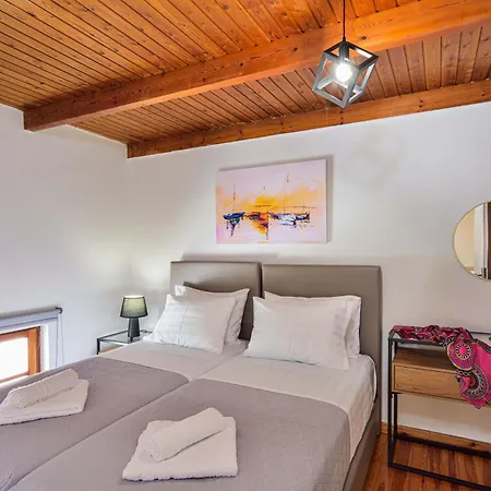 Old Town Loft With Sea View Roof Terrace And Private Parking Apartment